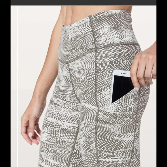 Lululemon Fast & Free Swerve Vapor Metal Grey Pant - Picture 4 of 14